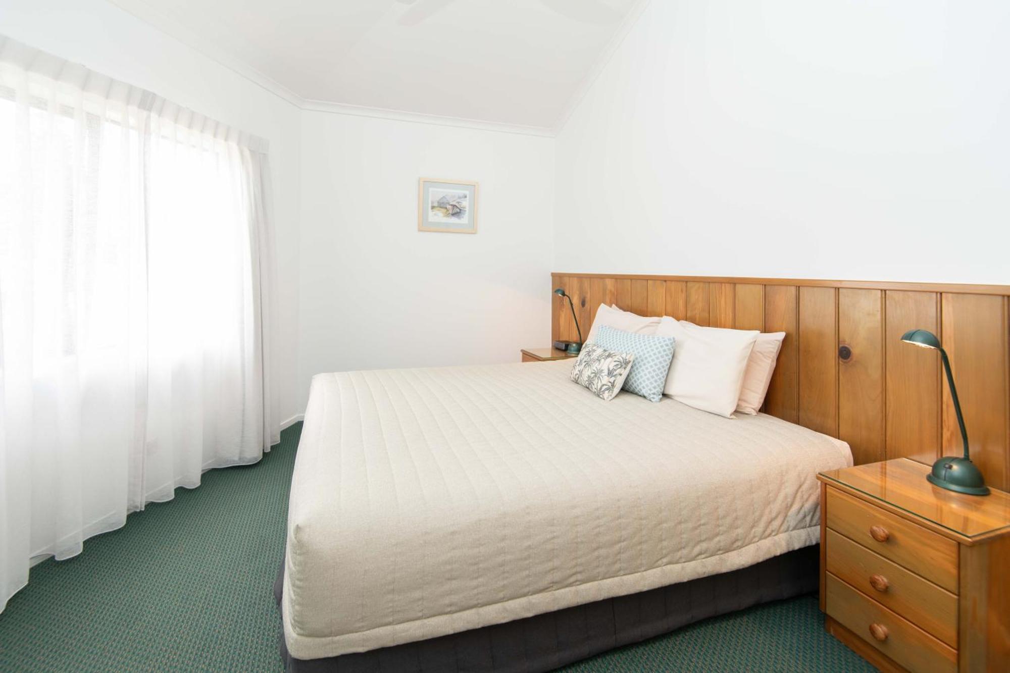 Ocean Breeze Cottages Burnt Pine Buitenkant foto