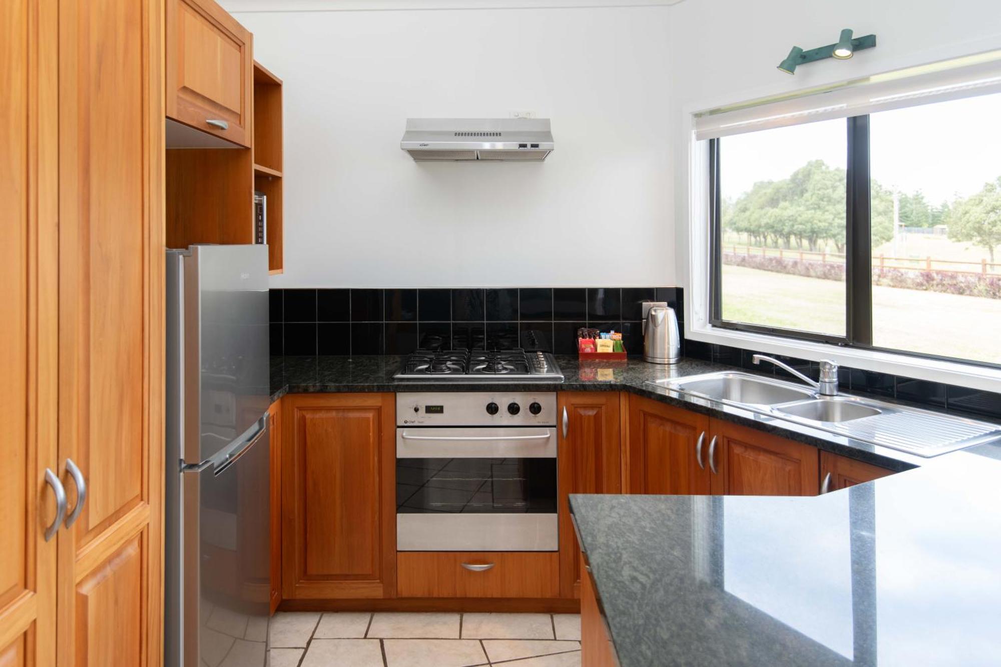 Ocean Breeze Cottages Burnt Pine Buitenkant foto