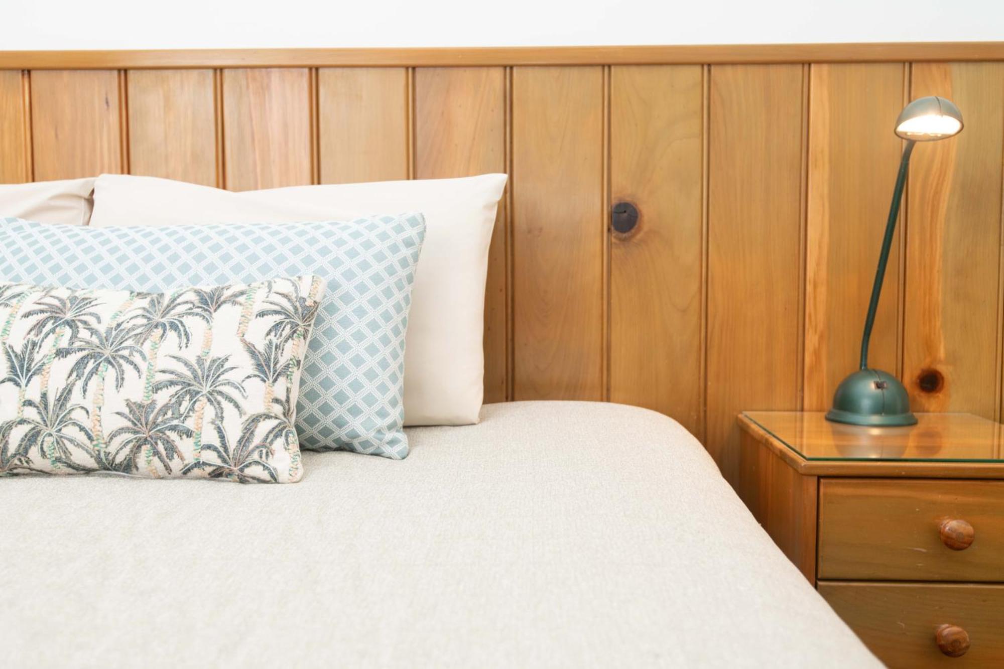Ocean Breeze Cottages Burnt Pine Buitenkant foto