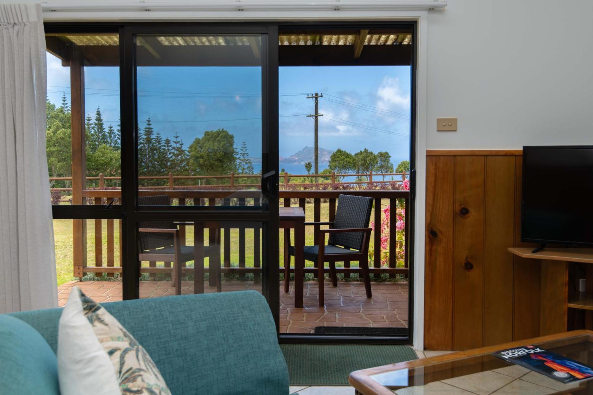 Ocean Breeze Cottages Burnt Pine Buitenkant foto