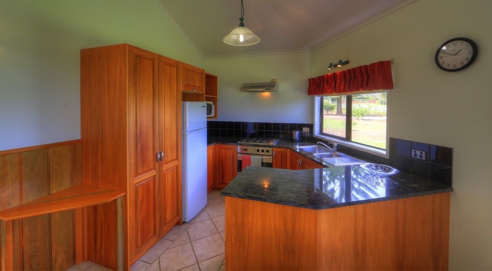 Ocean Breeze Cottages Burnt Pine Buitenkant foto