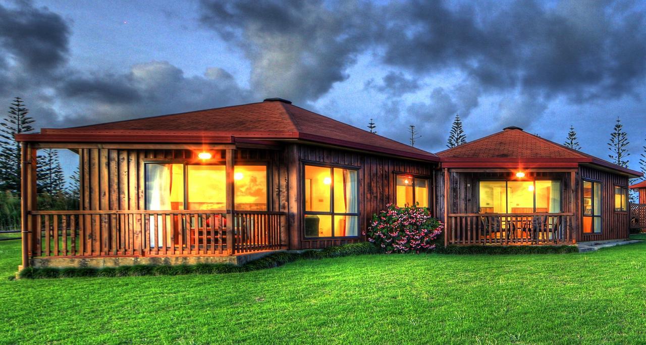 Ocean Breeze Cottages Burnt Pine Buitenkant foto