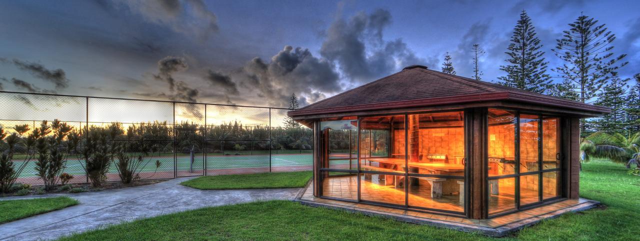 Ocean Breeze Cottages Burnt Pine Buitenkant foto