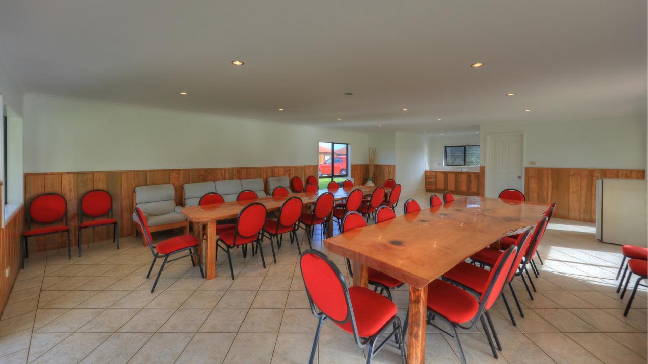 Ocean Breeze Cottages Burnt Pine Buitenkant foto